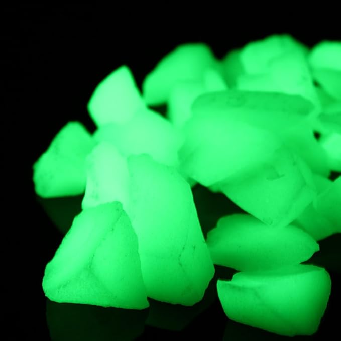 Shiny Stone Glow in The Dark Gravel Stones Rocks, Aquarium Gravel, Glow Rocks Stones,Decorative Rocks for Fish Tank Aquarium Garden Planter Landscape Decoration,280g/10oz (15-22mm, Yellow Green)
