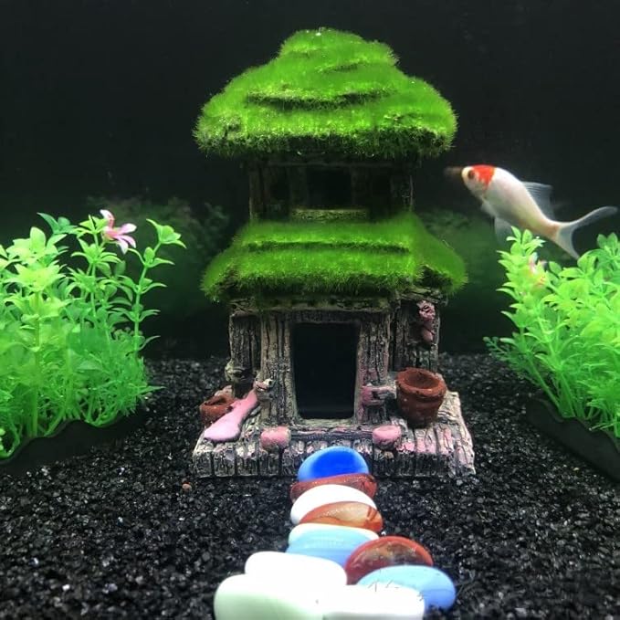 Fish House - Aquarium Decoration with Lifelike Moss, Comes with 2x Artificial Plants
