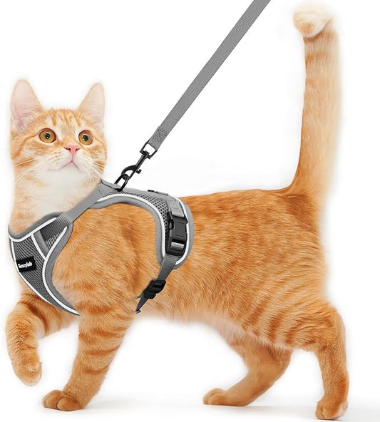 Cat Harness and Leash for Walking Escape Proof Soft Adjustable Cat Leash Breathable Comfortable Vest Easy to Wear Kitten Harness for Outdoor Travel Grey M