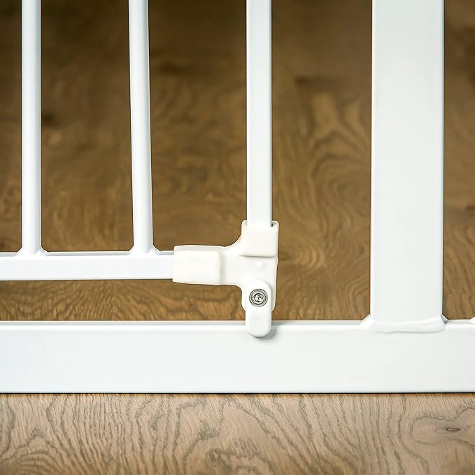 Regalo Easy Step 38.5-Inch Extra Wide Walk Thru Baby Gate, White Original version