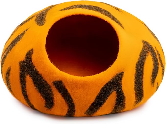 Woolygon Premium Felt Cat Cave Bed โ Wool Kitty Beds Handcrafted Kitten Caves Bed for Indoor Cats - Made from 100% Eco-Friendly Merino Wool, Foldable Cat Hidewawy Covered Cat House Pod