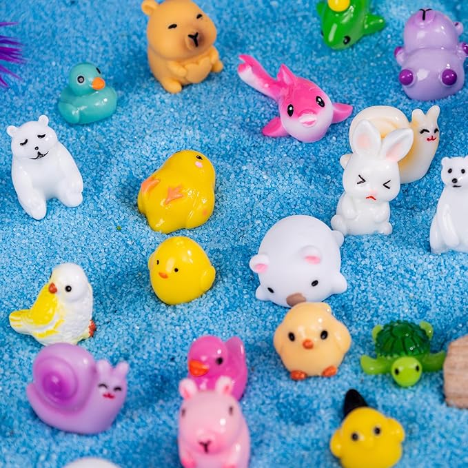 200pcs Mini Resin Animals 200 Styles Variety Tiny Animals Figures Miniature Little Small Animal Figurines Bulk for Micro Fairy Garden Landscape Accessories Hide Crafts Decor Aquarium