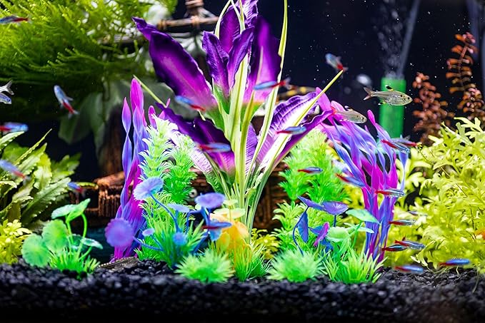 UNEAK quarium Plant Fish Tank Decorations Medium/Large Resin Plastic Artificial Plants Flower Ornament Beta Goldfish Decoration Ornaments Freshwater & Saltwater Décor (Mix)