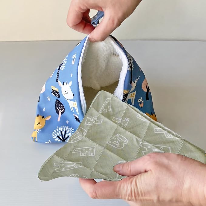 Handmade Cuddle Sack Sleeping Bag Pouch Small Animals Hedgehog Carrier Bag Pouch with Strap Breathable Vents Portable Outgoing Bag (Blue with Green Pad)