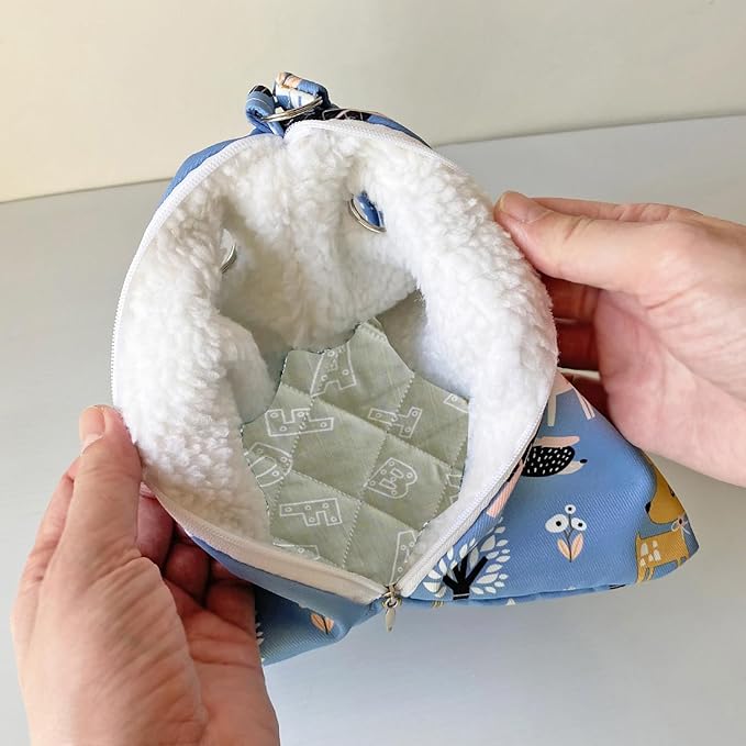 Handmade Cuddle Sack Sleeping Bag Pouch Small Animals Hedgehog Carrier Bag Pouch with Strap Breathable Vents Portable Outgoing Bag (Blue with Green Pad)
