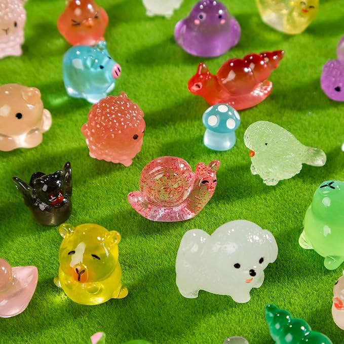 210Pcs Mini Resin Animals Variety Tiny Animals Figures Miniature Little Small Figurines Bulk for Micro Fairy Garden Landscape Accessories Hide Decor Aquarium