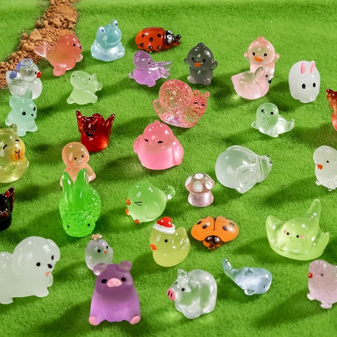 210Pcs Mini Resin Animals Variety Tiny Animals Figures Miniature Little Small Figurines Bulk for Micro Fairy Garden Landscape Accessories Hide Decor Aquarium